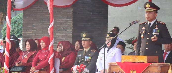 Gelar Penurunan Bendera Merah Putih, Kapolres Bangka Selatan: Kemerdekaan Harus Melekat di Hati